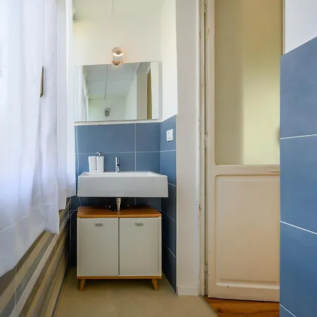 Elieli Apartment *